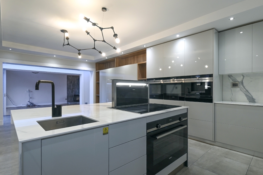 5 Bedroom Property for Sale in Southfield Western Cape